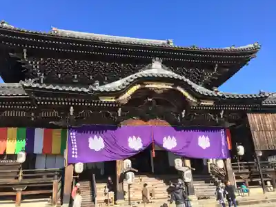 本山専修寺の本殿・本堂