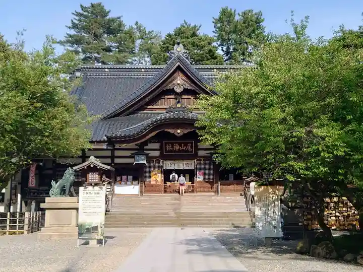 尾山神社の本殿・本堂