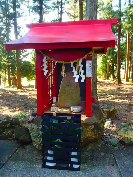 伊波乃西神社の末社・摂社