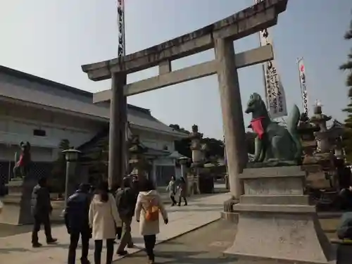 豊川閣　妙厳寺の鳥居