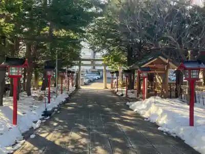 発寒神社の{uncategorized: "未分類", other: "その他", undefined: "問題あり", building: "その他建物", grave: "お墓", sacred_gate: "鳥居", guardian: "狛犬", statue: "像", buddha: "仏像", history: "歴史", nature: "自然", garden: "庭園", animal: "動物", pagoda: "塔", temizu: "手水舎", mountain_gate: "山門・神門", sanctuary: "本殿・本堂", subordinate: "末社・摂社", art: "芸術", scenery: "景色", jizo: "地蔵", ema: "絵馬", goshuin: "御朱印", omikuji: "おみくじ", items: "授与品その他", amulet: "お守り", goshuincho: "御朱印帳", eats: "食事", festival: "お祭り", votive_dance: "神楽", shichigosan: "七五三参", wedding: "結婚式", experience: "体験その他", initially: "初詣", around: "周辺", anti_infection: "感染症対策"}