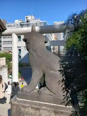 芝大神宮の{uncategorized: "未分類", other: "その他", undefined: "問題あり", building: "その他建物", grave: "お墓", sacred_gate: "鳥居", guardian: "狛犬", statue: "像", buddha: "仏像", history: "歴史", nature: "自然", garden: "庭園", animal: "動物", pagoda: "塔", temizu: "手水舎", mountain_gate: "山門・神門", sanctuary: "本殿・本堂", subordinate: "末社・摂社", art: "芸術", scenery: "景色", jizo: "地蔵", ema: "絵馬", goshuin: "御朱印", omikuji: "おみくじ", items: "授与品その他", amulet: "お守り", goshuincho: "御朱印帳", eats: "食事", festival: "お祭り", votive_dance: "神楽", shichigosan: "七五三参", wedding: "結婚式", experience: "体験その他", initially: "初詣", around: "周辺", anti_infection: "感染症対策"}
