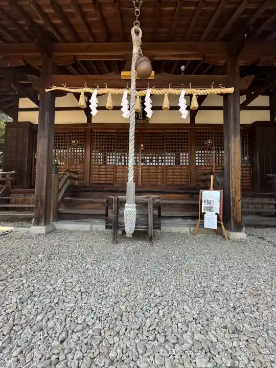 玉三稲荷神社の{uncategorized: "未分類", other: "その他", undefined: "問題あり", building: "その他建物", grave: "お墓", sacred_gate: "鳥居", guardian: "狛犬", statue: "像", buddha: "仏像", history: "歴史", nature: "自然", garden: "庭園", animal: "動物", pagoda: "塔", temizu: "手水舎", mountain_gate: "山門・神門", sanctuary: "本殿・本堂", subordinate: "末社・摂社", art: "芸術", scenery: "景色", jizo: "地蔵", ema: "絵馬", goshuin: "御朱印", omikuji: "おみくじ", items: "授与品その他", amulet: "お守り", goshuincho: "御朱印帳", eats: "食事", festival: "お祭り", votive_dance: "神楽", shichigosan: "七五三参", wedding: "結婚式", experience: "体験その他", initially: "初詣", around: "周辺", anti_infection: "感染症対策"}