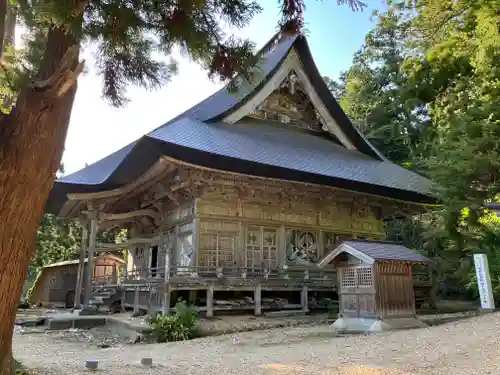 国上寺の本殿・本堂