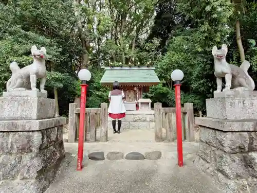 白鳥神社の末社