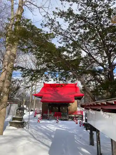 山本稲荷神社の本殿