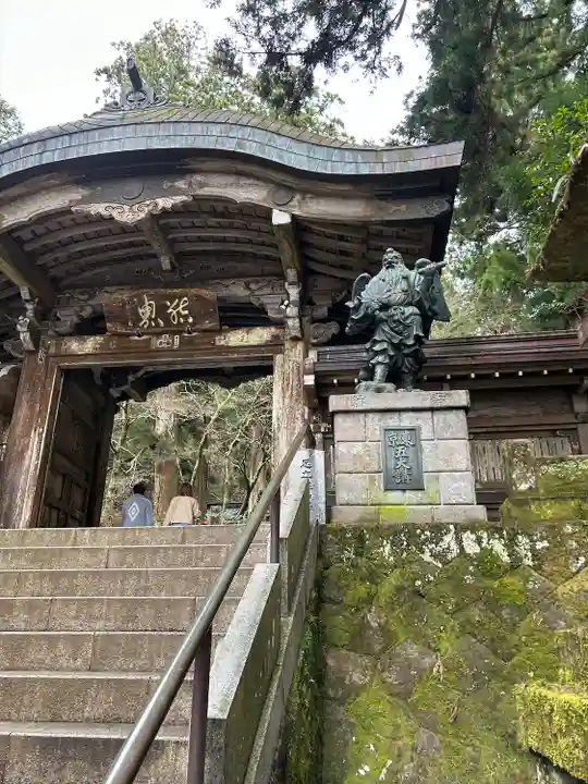 最乗寺(道了尊)の山門・神門