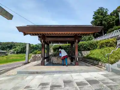 神明社（田籾町）の手水舎