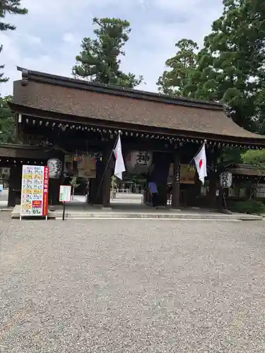 建部大社の山門・神門