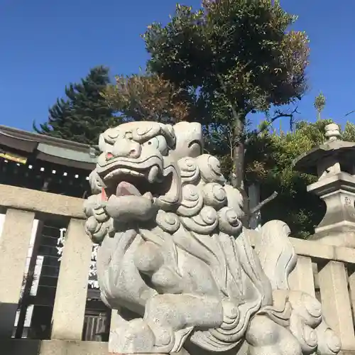 尾久八幡神社の狛犬