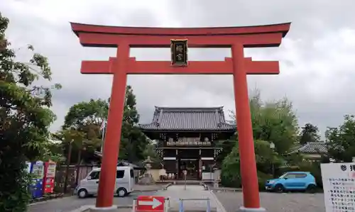 梅宮大社の鳥居