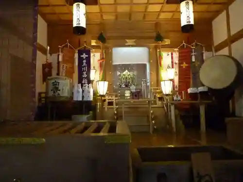 茜社の本殿・本堂