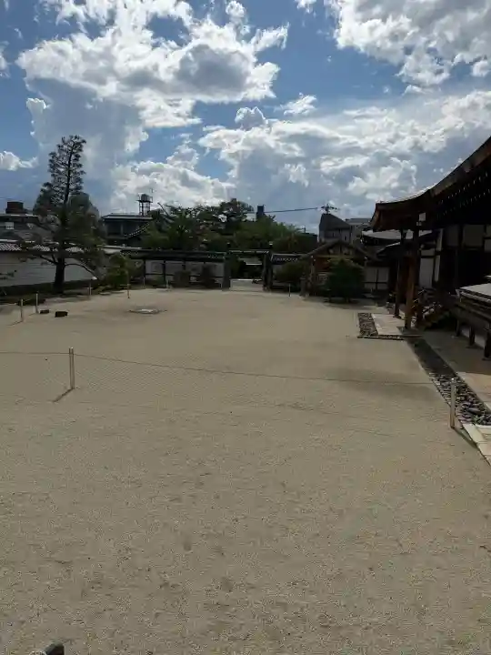 聖護院門跡の{uncategorized: "未分類", other: "その他", undefined: "問題あり", building: "その他建物", grave: "お墓", sacred_gate: "鳥居", guardian: "狛犬", statue: "像", buddha: "仏像", history: "歴史", nature: "自然", garden: "庭園", animal: "動物", pagoda: "塔", temizu: "手水舎", mountain_gate: "山門・神門", sanctuary: "本殿・本堂", subordinate: "末社・摂社", art: "芸術", scenery: "景色", jizo: "地蔵", ema: "絵馬", goshuin: "御朱印", omikuji: "おみくじ", items: "授与品その他", amulet: "お守り", goshuincho: "御朱印帳", eats: "食事", festival: "お祭り", votive_dance: "神楽", shichigosan: "七五三参", wedding: "結婚式", experience: "体験その他", initially: "初詣", around: "周辺", anti_infection: "感染症対策"}