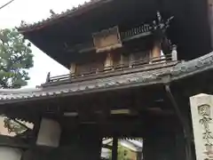 来迎寺の山門