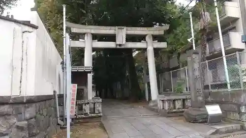 桐ヶ谷氷川神社の鳥居