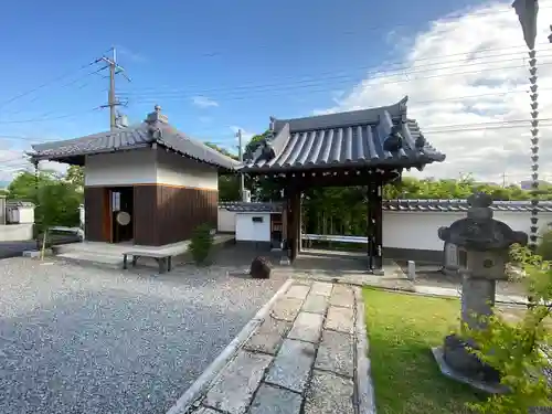 長円寺の山門