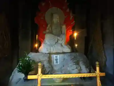 狸谷山不動院の像