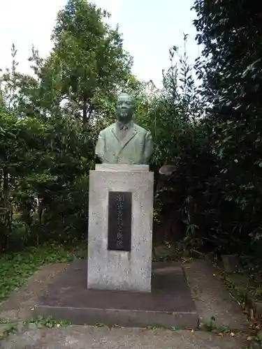 熊野神社の像