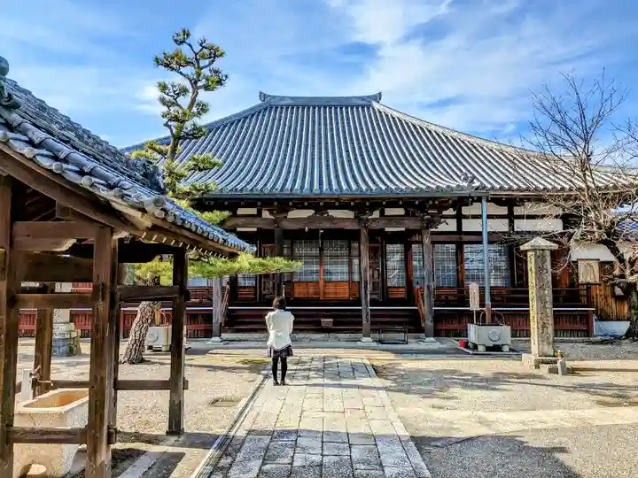 勅願院 観音寺の本殿・本堂