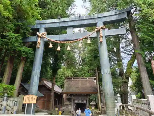 諏訪大社の鳥居