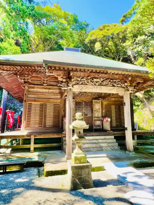 岩殿寺の{uncategorized: "未分類", other: "その他", undefined: "問題あり", building: "その他建物", grave: "お墓", sacred_gate: "鳥居", guardian: "狛犬", statue: "像", buddha: "仏像", history: "歴史", nature: "自然", garden: "庭園", animal: "動物", pagoda: "塔", temizu: "手水舎", mountain_gate: "山門・神門", sanctuary: "本殿・本堂", subordinate: "末社・摂社", art: "芸術", scenery: "景色", jizo: "地蔵", ema: "絵馬", goshuin: "御朱印", omikuji: "おみくじ", items: "授与品その他", amulet: "お守り", goshuincho: "御朱印帳", eats: "食事", festival: "お祭り", votive_dance: "神楽", shichigosan: "七五三参", wedding: "結婚式", experience: "体験その他", initially: "初詣", around: "周辺", anti_infection: "感染症対策"}