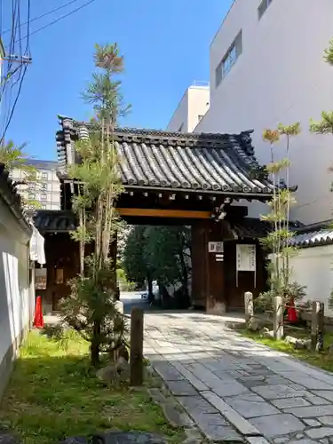 天性寺の山門・神門