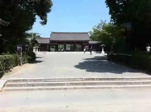 橿原神宮の山門・神門