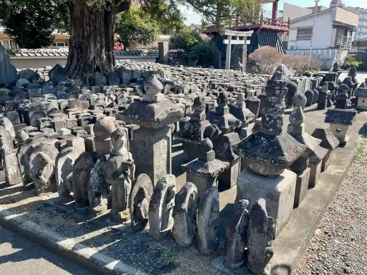 浄運寺の{uncategorized: "未分類", other: "その他", undefined: "問題あり", building: "その他建物", grave: "お墓", sacred_gate: "鳥居", guardian: "狛犬", statue: "像", buddha: "仏像", history: "歴史", nature: "自然", garden: "庭園", animal: "動物", pagoda: "塔", temizu: "手水舎", mountain_gate: "山門・神門", sanctuary: "本殿・本堂", subordinate: "末社・摂社", art: "芸術", scenery: "景色", jizo: "地蔵", ema: "絵馬", goshuin: "御朱印", omikuji: "おみくじ", items: "授与品その他", amulet: "お守り", goshuincho: "御朱印帳", eats: "食事", festival: "お祭り", votive_dance: "神楽", shichigosan: "七五三参", wedding: "結婚式", experience: "体験その他", initially: "初詣", around: "周辺", anti_infection: "感染症対策"}