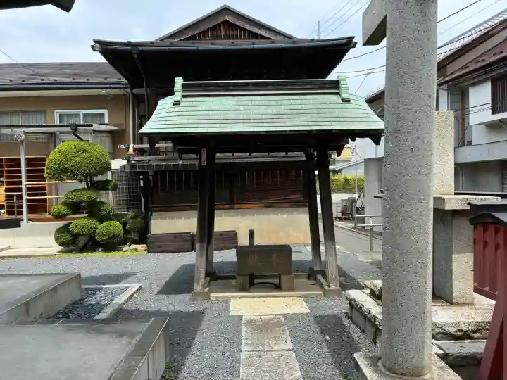 六塚稲荷神社(埼玉県)