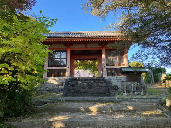 龍泉寺の山門