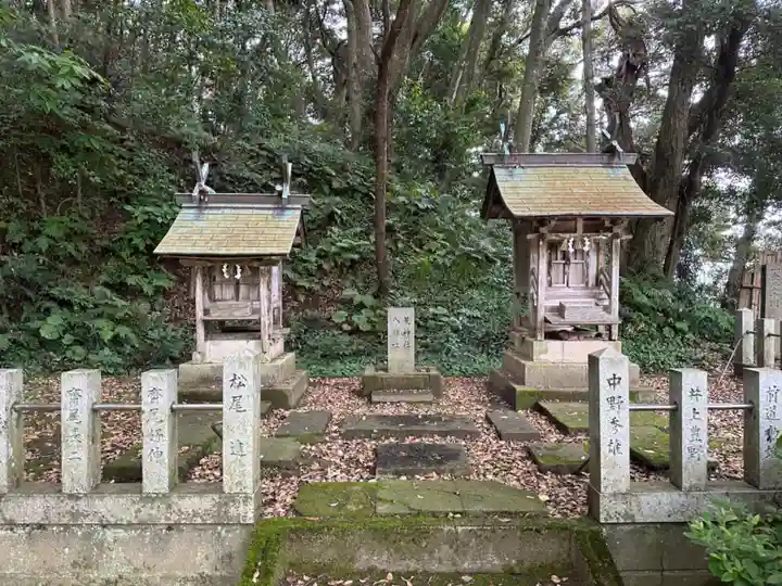 國坂神社の末社・摂社