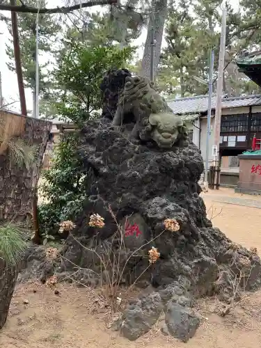 諏訪神社の{uncategorized: "未分類", other: "その他", undefined: "問題あり", building: "その他建物", grave: "お墓", sacred_gate: "鳥居", guardian: "狛犬", statue: "像", buddha: "仏像", history: "歴史", nature: "自然", garden: "庭園", animal: "動物", pagoda: "塔", temizu: "手水舎", mountain_gate: "山門・神門", sanctuary: "本殿・本堂", subordinate: "末社・摂社", art: "芸術", scenery: "景色", jizo: "地蔵", ema: "絵馬", goshuin: "御朱印", omikuji: "おみくじ", items: "授与品その他", amulet: "お守り", goshuincho: "御朱印帳", eats: "食事", festival: "お祭り", votive_dance: "神楽", shichigosan: "七五三参", wedding: "結婚式", experience: "体験その他", initially: "初詣", around: "周辺", anti_infection: "感染症対策"}
