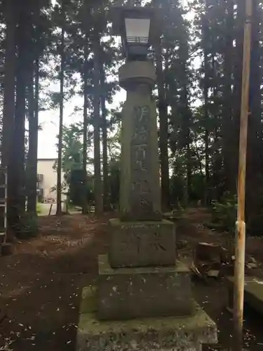 鶏峯神社の建物その他