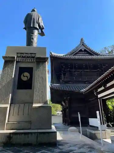 泉岳寺の像