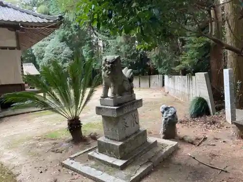 三嶋神社の狛犬