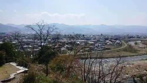 差出磯大嶽山神社 仕事と健康と厄よけの神さまの景色