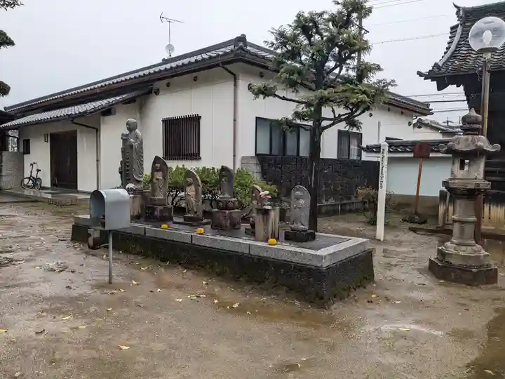長久寺の地蔵