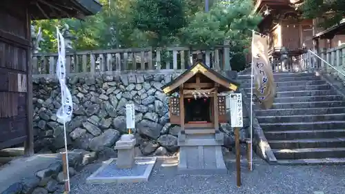 三輪神社の末社・摂社