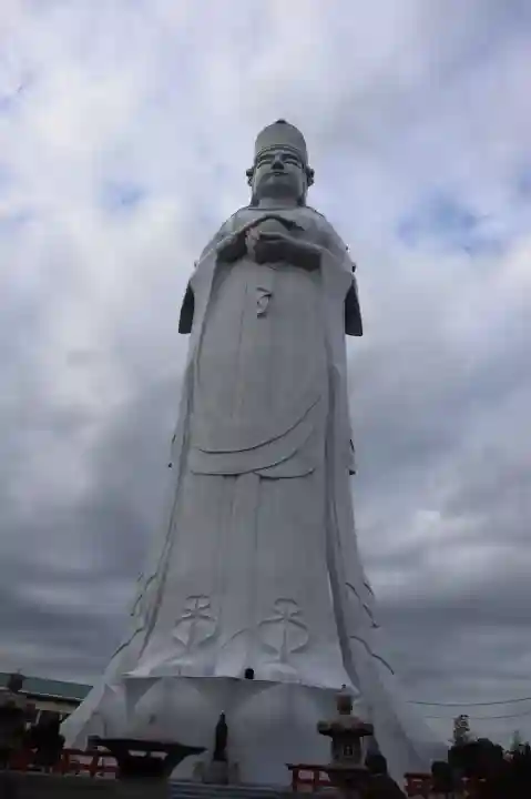 東京湾観音教会の{uncategorized: "未分類", other: "その他", undefined: "問題あり", building: "その他建物", grave: "お墓", sacred_gate: "鳥居", guardian: "狛犬", statue: "像", buddha: "仏像", history: "歴史", nature: "自然", garden: "庭園", animal: "動物", pagoda: "塔", temizu: "手水舎", mountain_gate: "山門・神門", sanctuary: "本殿・本堂", subordinate: "末社・摂社", art: "芸術", scenery: "景色", jizo: "地蔵", ema: "絵馬", goshuin: "御朱印", omikuji: "おみくじ", items: "授与品その他", amulet: "お守り", goshuincho: "御朱印帳", eats: "食事", festival: "お祭り", votive_dance: "神楽", shichigosan: "七五三参", wedding: "結婚式", experience: "体験その他", initially: "初詣", around: "周辺", anti_infection: "感染症対策"}