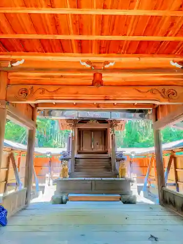 神明白山社相殿（杁下）の本殿・本堂