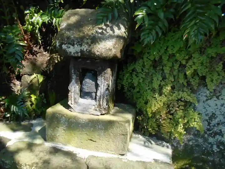 小坂天王社の末社・摂社