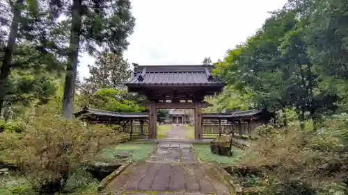 雲照寺の山門