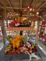 坂本八幡神社の{uncategorized: "未分類", other: "その他", undefined: "問題あり", building: "その他建物", grave: "お墓", sacred_gate: "鳥居", guardian: "狛犬", statue: "像", buddha: "仏像", history: "歴史", nature: "自然", garden: "庭園", animal: "動物", pagoda: "塔", temizu: "手水舎", mountain_gate: "山門・神門", sanctuary: "本殿・本堂", subordinate: "末社・摂社", art: "芸術", scenery: "景色", jizo: "地蔵", ema: "絵馬", goshuin: "御朱印", omikuji: "おみくじ", items: "授与品その他", amulet: "お守り", goshuincho: "御朱印帳", eats: "食事", festival: "お祭り", votive_dance: "神楽", shichigosan: "七五三参", wedding: "結婚式", experience: "体験その他", initially: "初詣", around: "周辺", anti_infection: "感染症対策"}