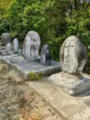 八幡白山神社の像