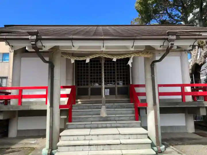 安浦神社の{uncategorized: "未分類", other: "その他", undefined: "問題あり", building: "その他建物", grave: "お墓", sacred_gate: "鳥居", guardian: "狛犬", statue: "像", buddha: "仏像", history: "歴史", nature: "自然", garden: "庭園", animal: "動物", pagoda: "塔", temizu: "手水舎", mountain_gate: "山門・神門", sanctuary: "本殿・本堂", subordinate: "末社・摂社", art: "芸術", scenery: "景色", jizo: "地蔵", ema: "絵馬", goshuin: "御朱印", omikuji: "おみくじ", items: "授与品その他", amulet: "お守り", goshuincho: "御朱印帳", eats: "食事", festival: "お祭り", votive_dance: "神楽", shichigosan: "七五三参", wedding: "結婚式", experience: "体験その他", initially: "初詣", around: "周辺", anti_infection: "感染症対策"}