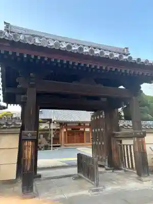 浄満寺の{uncategorized: "未分類", other: "その他", undefined: "問題あり", building: "その他建物", grave: "お墓", sacred_gate: "鳥居", guardian: "狛犬", statue: "像", buddha: "仏像", history: "歴史", nature: "自然", garden: "庭園", animal: "動物", pagoda: "塔", temizu: "手水舎", mountain_gate: "山門・神門", sanctuary: "本殿・本堂", subordinate: "末社・摂社", art: "芸術", scenery: "景色", jizo: "地蔵", ema: "絵馬", goshuin: "御朱印", omikuji: "おみくじ", items: "授与品その他", amulet: "お守り", goshuincho: "御朱印帳", eats: "食事", festival: "お祭り", votive_dance: "神楽", shichigosan: "七五三参", wedding: "結婚式", experience: "体験その他", initially: "初詣", around: "周辺", anti_infection: "感染症対策"}