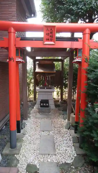 大岡稲荷神社の鳥居