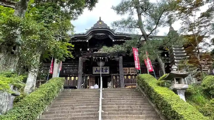 岩殿山安楽寺(吉見観音)の本殿・本堂