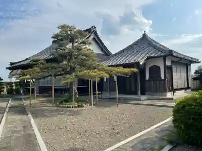 宗福寺の{uncategorized: "未分類", other: "その他", undefined: "問題あり", building: "その他建物", grave: "お墓", sacred_gate: "鳥居", guardian: "狛犬", statue: "像", buddha: "仏像", history: "歴史", nature: "自然", garden: "庭園", animal: "動物", pagoda: "塔", temizu: "手水舎", mountain_gate: "山門・神門", sanctuary: "本殿・本堂", subordinate: "末社・摂社", art: "芸術", scenery: "景色", jizo: "地蔵", ema: "絵馬", goshuin: "御朱印", omikuji: "おみくじ", items: "授与品その他", amulet: "お守り", goshuincho: "御朱印帳", eats: "食事", festival: "お祭り", votive_dance: "神楽", shichigosan: "七五三参", wedding: "結婚式", experience: "体験その他", initially: "初詣", around: "周辺", anti_infection: "感染症対策"}