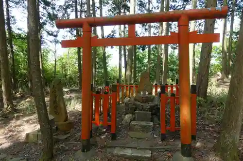 磐栄稲荷宮の末社・摂社